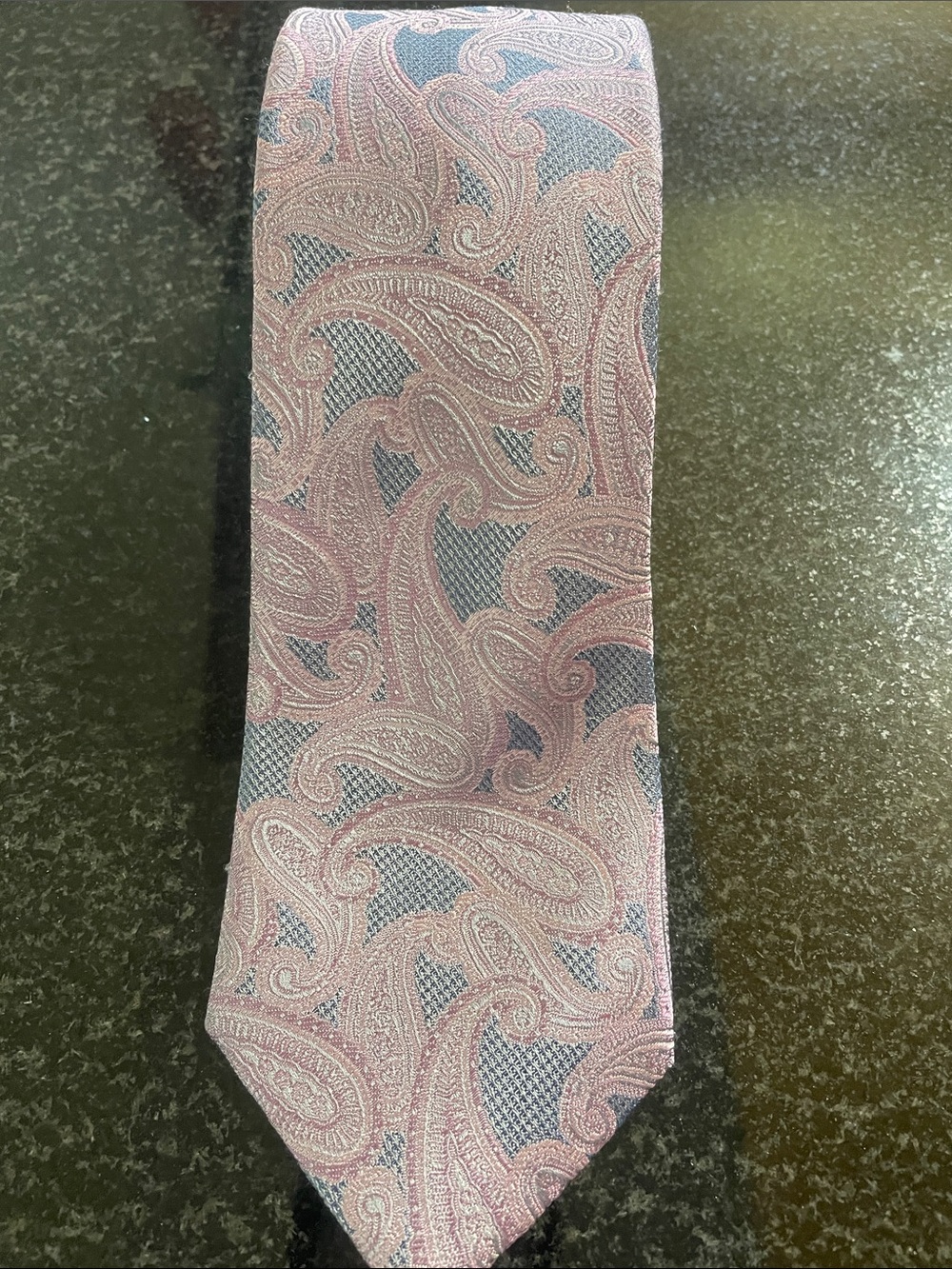NWT Men's Pink Paisley Silk Tie - Classic Pattern